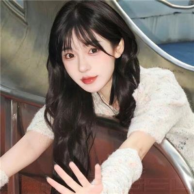 窃窃私语